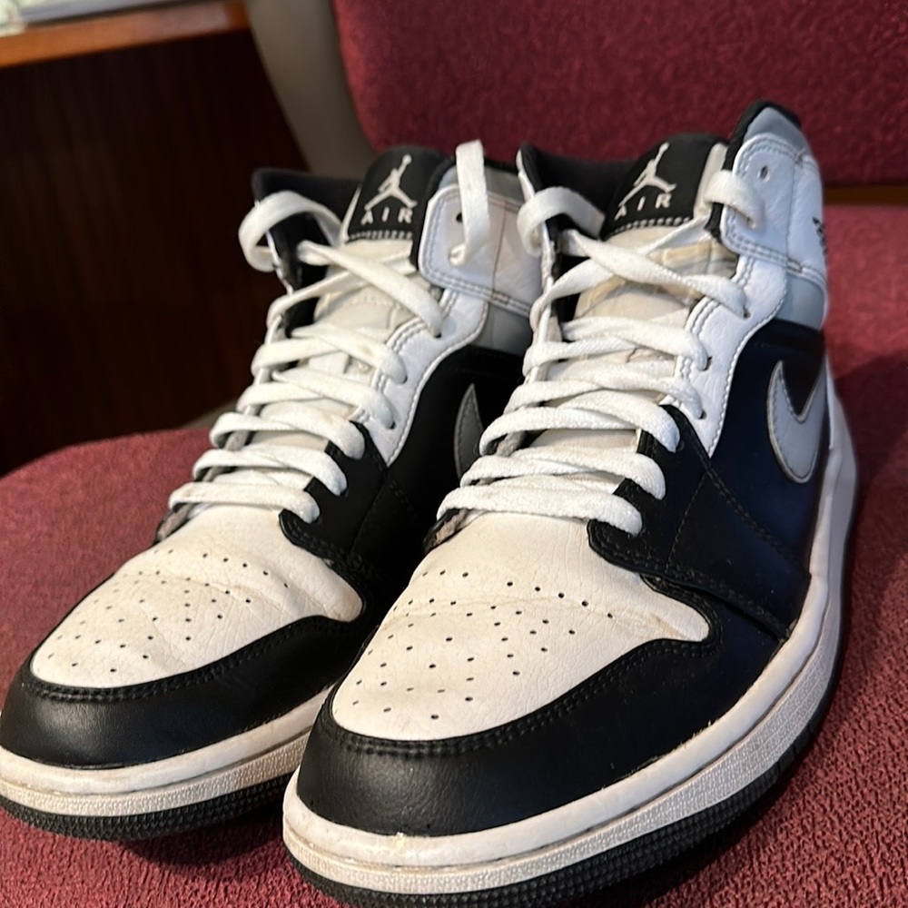 9.5 Jordan black and white. Well cared for slightly used.